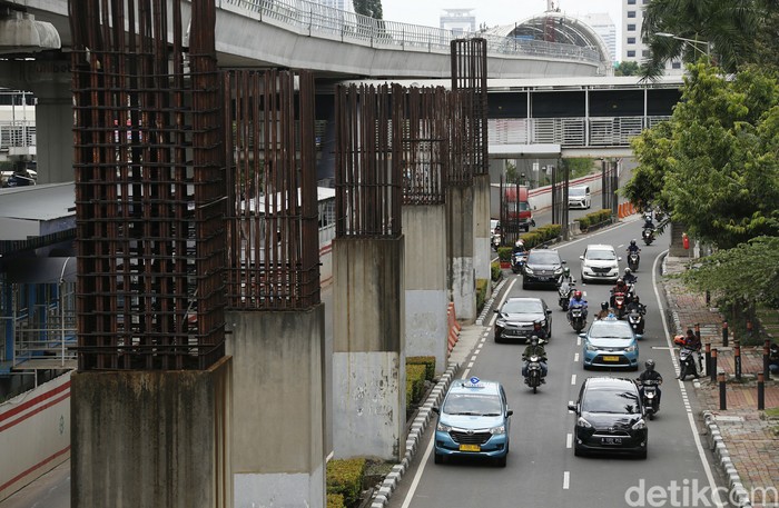 Sejarah Tiang Monorel Jakarta yang Kini Mangkrak