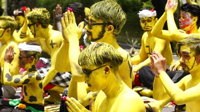 &#91;Coc Reg. Bali&#93; Uniknya Ritual Hindu Grebeg di Bali