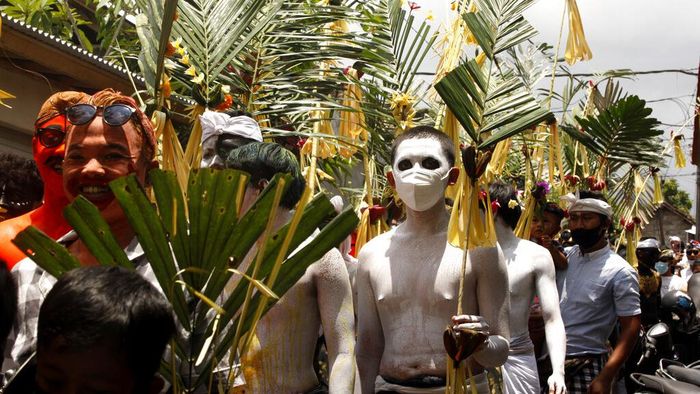 &#91;Coc Reg. Bali&#93; Uniknya Ritual Hindu Grebeg di Bali