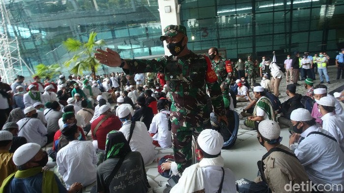 Klarifikasi Kodam Jaya soal Viral Video Prajurit TNI Bertakbir Sambut HRS