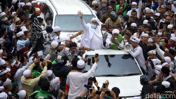 Soal Hasil Swab HRS, Ahli Epidemiologi Singgung Potensi 'Super-Spreader'