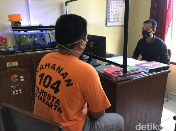 Berawal Saling Tatap, Pria Ini Bacok 2 Pemotor di Jalanan Yogya