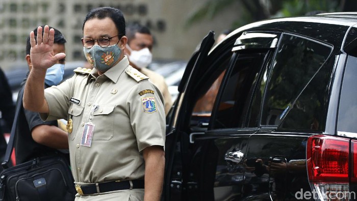 Sudah 6 Jam Anies Baswedan Diklarifikasi Polisi soal Kerumunan Acara HRS