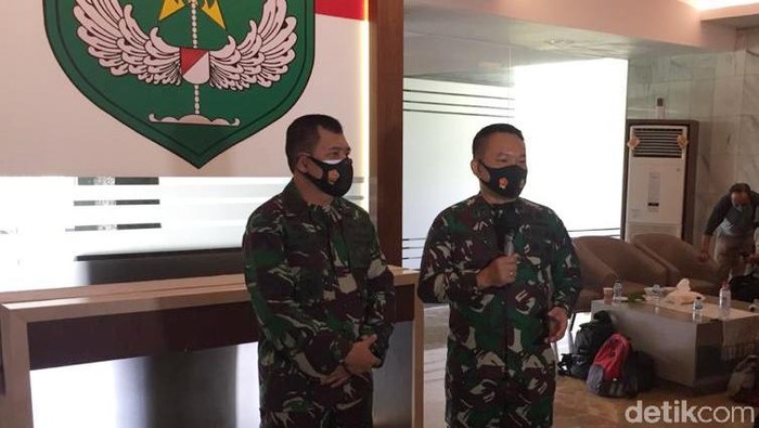 kapuspen-tni-jelaskan-soal-simpang-siur-perintah-penurunan-baliho-hrs