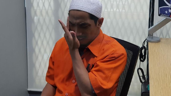 Eksklusif: Sambil Menangis, Ustadz Maaher Ingin Cium Tangan Habib Luthfi