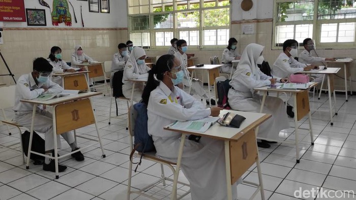 Sekolah Tatap Muka 2021, Jakarta dan Depok Batal