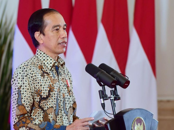 Jokowi Minta Menkes Rampungkan Vaksinasi COVID Kurang dari Setahun