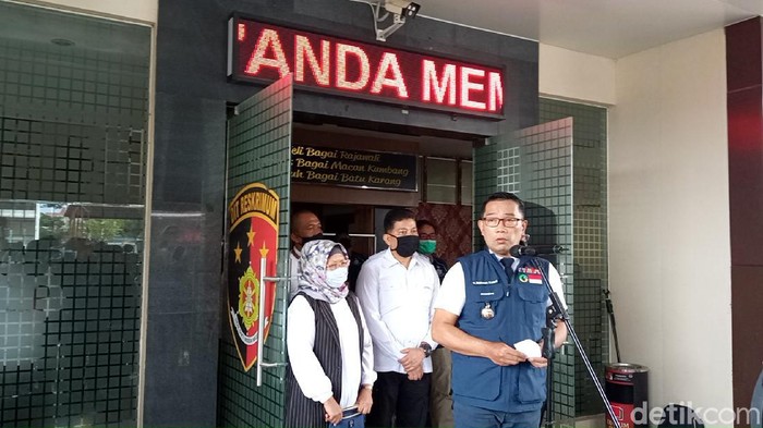 soal-kerumunan-hrs-ridwan-kamil-mahfud-md-harus-tanggung-jawab