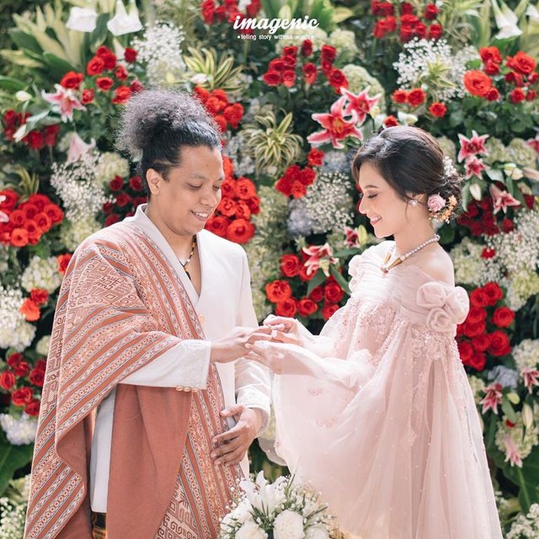 Indah Permatasari dan 7 Artis Indonesia yang Menikah Tanpa Restu Ortu