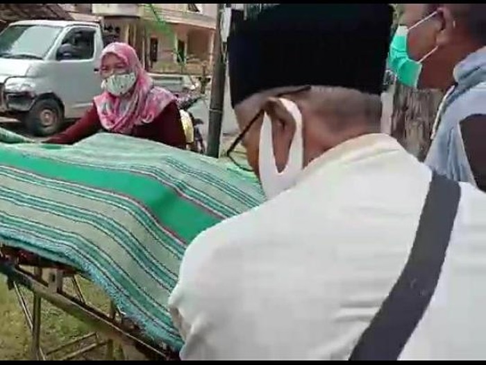 jenazah-covid-19-diambil-paksa-dari-rsi-sumenep