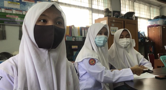Cerita Sejumlah Siswi Nonmuslim di SMKN 2 Padang Pilih Berjilbab ke Sekolah