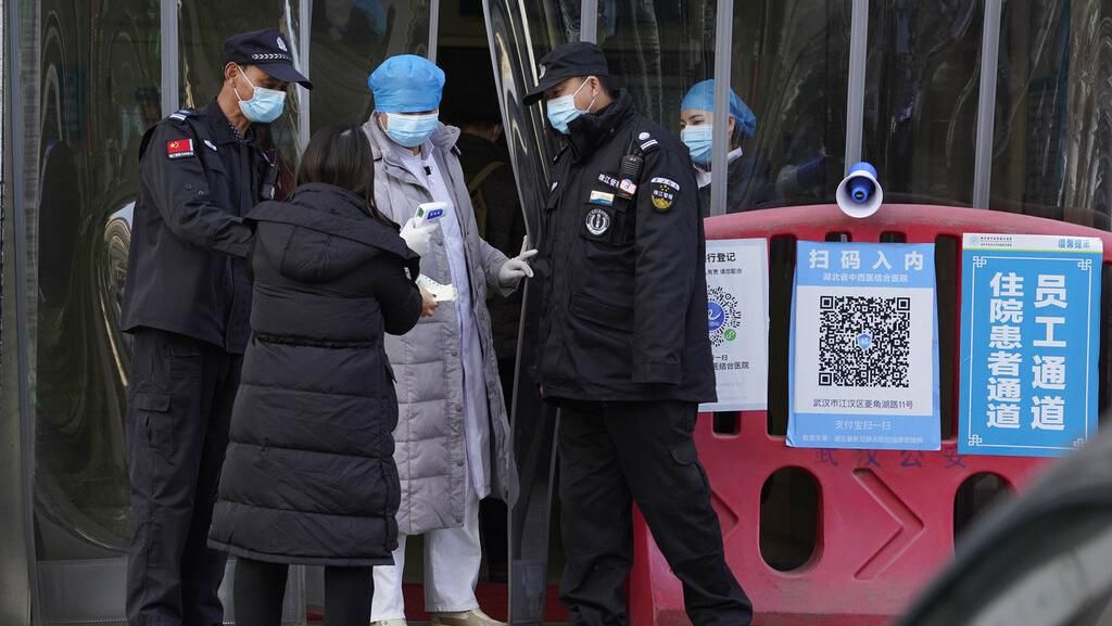 COVID di China 'Ambyar' Lagi, Asal-usul Corona dari Lab Wuhan Kembali Mencuat