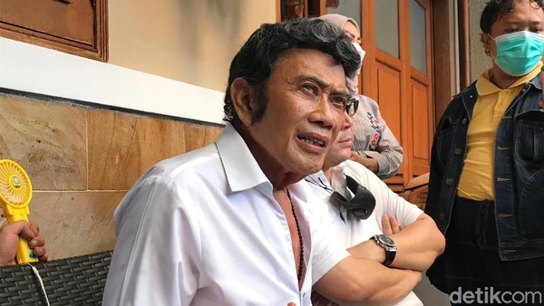 Gugat Royalti Lagu di YouTube Rp 1 Miliar, Rhoma Irama Gigit Jari