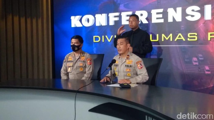 Polri: Keluarga Tahu Penyakit Ustadz Maaher, Istrinya Teken Surat Pernyataan
