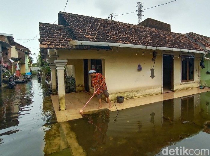 pilu-warga-kudus-tak-bisa-kerja-gegara-kebanjiran-hampir-sebulan