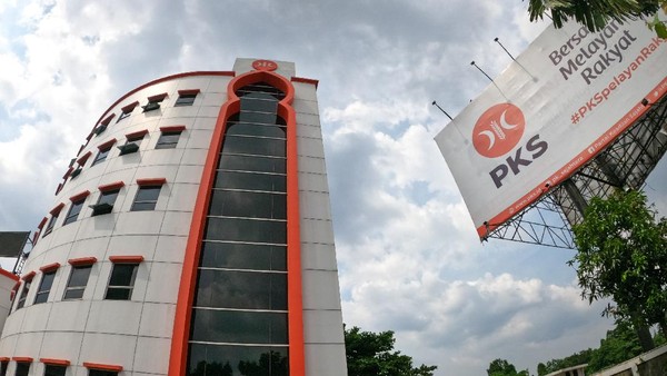 PKS Tak Setuju Pelanggar Prokes Berulang Dibui 3 Bulan: Kontraproduktif!