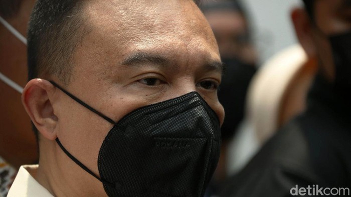 Pimpinan DPR: Jangan Malu Segera Minta Tolong Vaksin dari Negara Luar
