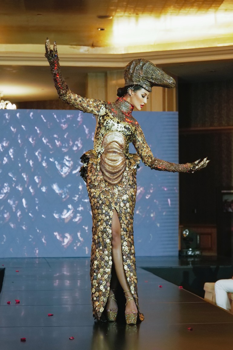 Siap Tampil di Miss Universe 2020, Ayu Maulida Bakal Kenakan Kostum Komodo