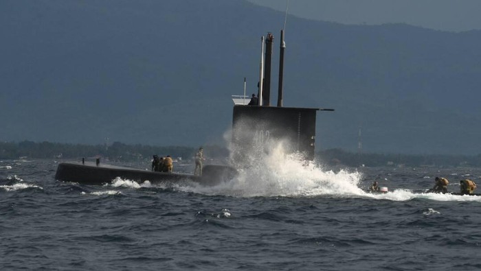  3 Kapal AL China Akan Bantu Evakuasi KRI Nanggala-402 dari Dasar Laut