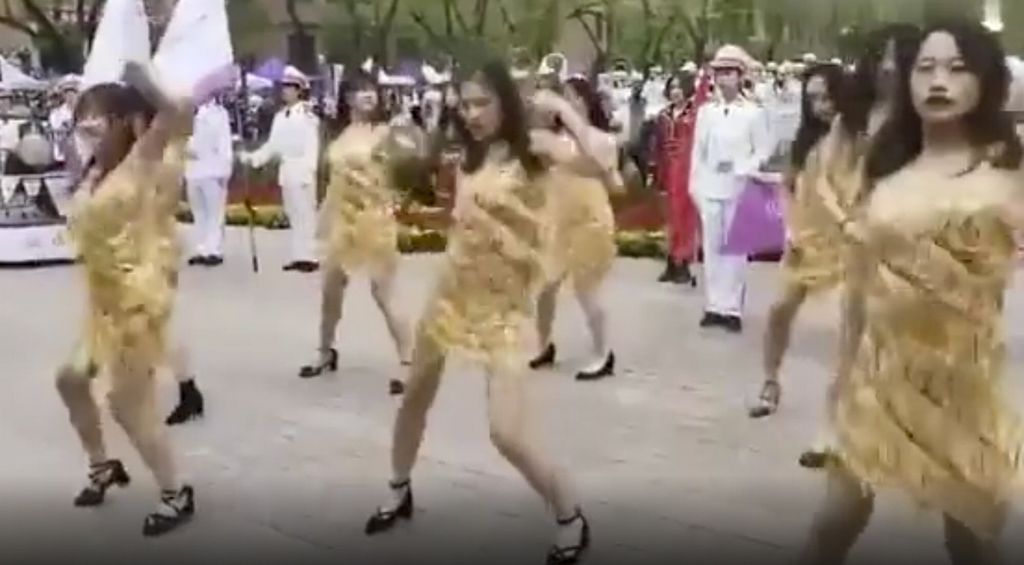 Viral Aksi Mahasiswi Dance di Acara Kampus, Dianggap Pornografi dan Vulgar