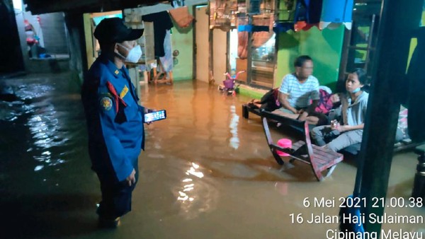 Puluhan Rumah di Cipinang Melayu Jaktim Terendam Banjir Malam Ini