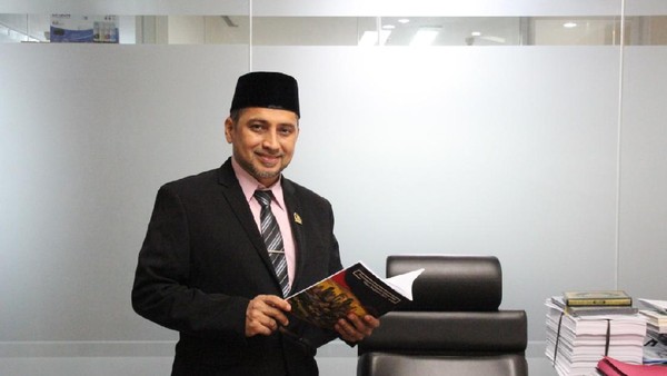 PKS Minta RS Medistra Disanksi Teguran Buntut Larangan Nakes Berjilbab