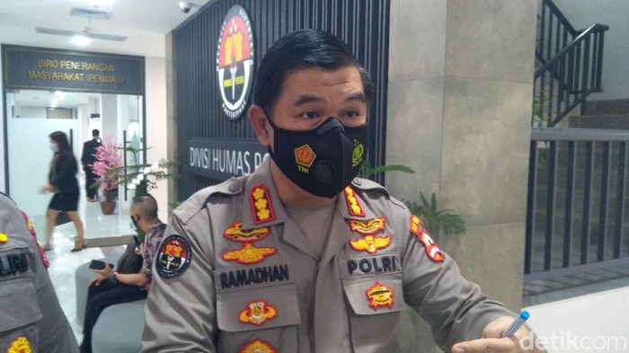Polri soal Kontak Tembak KKB: Kami Lindungi Diri, Anggota Tak Menyerang