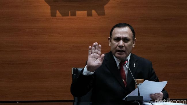 Ponsel Pimpinan KPK yang Di-hack Milik Firli Bahuri
