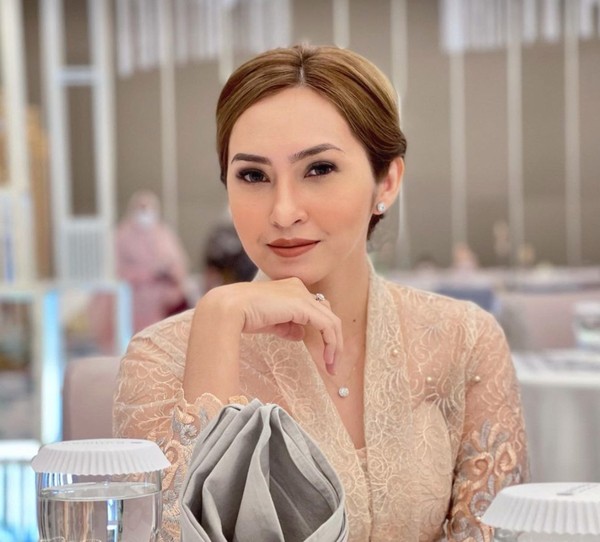 Ini Yanni Melwani, Artis Papua yang Disorot Gantikan Nagita Slavina di PON XX