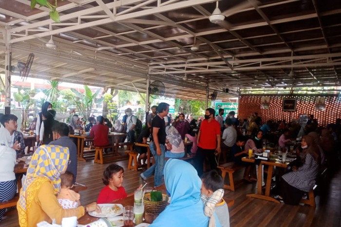 Emak-emak di Padang Viral Ngaku Tak Takut Corona Minta Maaf