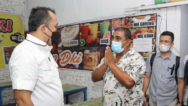 Wawalkot Medan Datangi Warung Rakesh yang Siram Air Panas ke Satpol PP