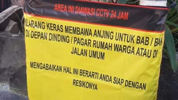 Pria Penganiaya Tetangga Pasang Spanduk Larang Anjing BAB, Ingatkan 'Risiko'