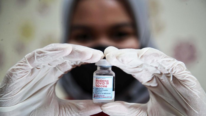 Kabar Baik, 145 Ribu Dosis Vaksin Moderna Tiba Sumbar