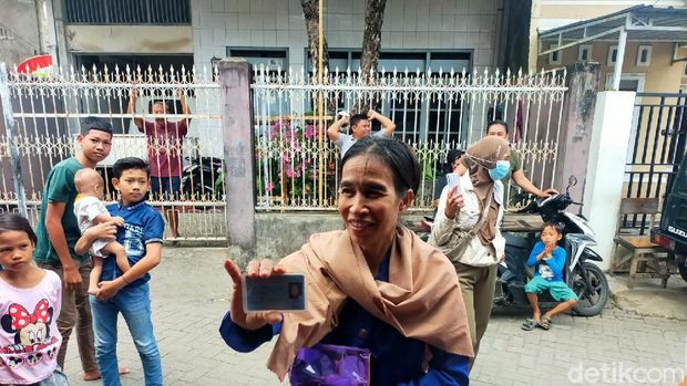 Viral Ibu di Makassar Mirip Jokowi, Begini Ceritanya