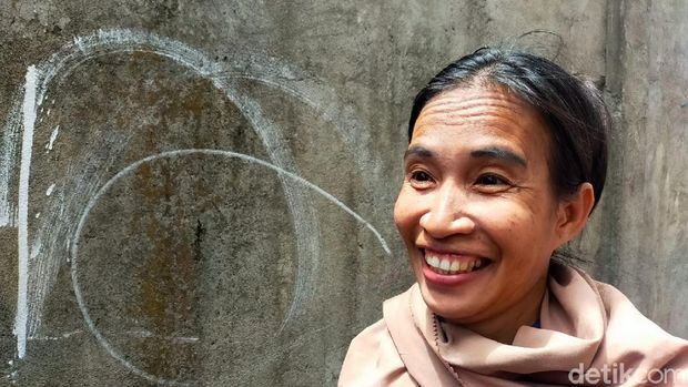 Viral Ibu di Makassar Mirip Jokowi, Begini Ceritanya