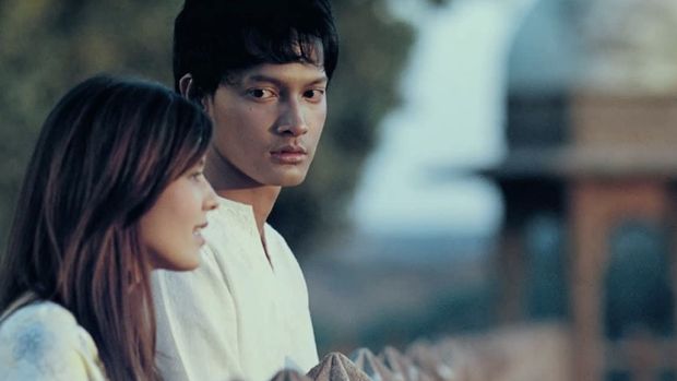 Rekomendasi 7 Film Romantis Indonesia yang Bikin 'Baper'