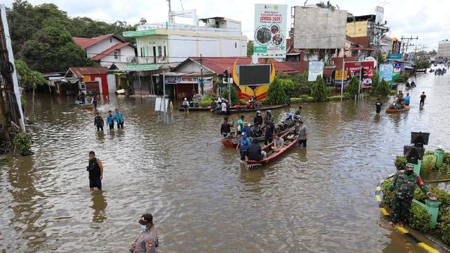 sintang-terendam-banjir-3-pekan-cermin-gagap-urus-bencana