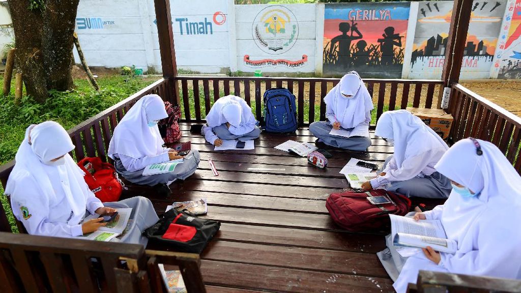 Viral Siswi MAN Tegal Kena DO gegara Baju Renang Tak Sesuai Standar Sekolah
