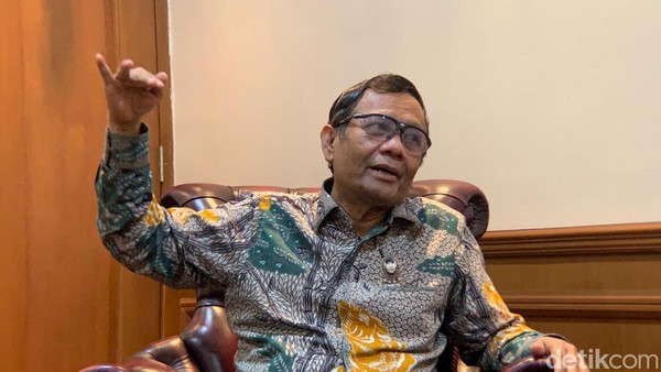 Mahfud Ungkap Proyek Satelit Kemhan 2015 Rugikan Negara Nyaris Rp 1 Triliun!