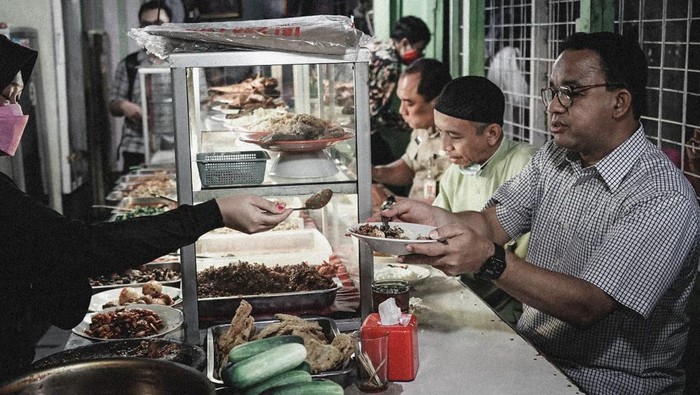 anies-kembali-ke-warteg-jaman-kampanye-yang-pernah-jadi-meme-legendaris