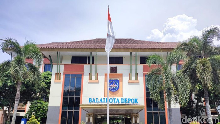 Wawalkot Depok Sebut Petugas Damkar Akan Dibina soal 'Room Tour' Alat Rusak