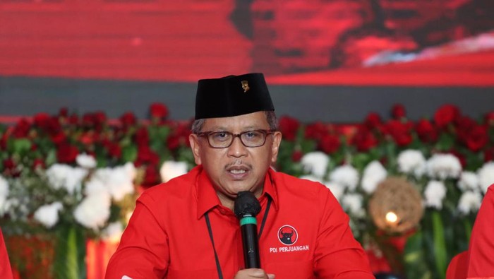 Cerita Hasto soal Sosok Rara Pawang Hujan: Kenal Lama dan Simpatisan PDIP