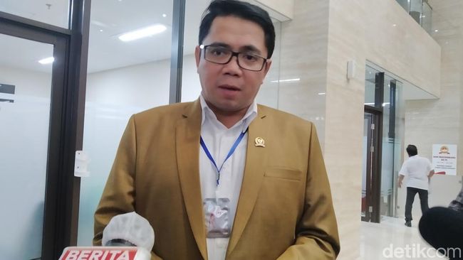 Arteria Dahlan Kurang Senang Ada OTT Pungli Petugas Imigrasi di Bandara Bali