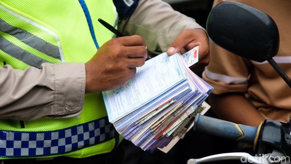 Tilang Manual Dilarang, Korlantas Segera Buat Surat Teguran