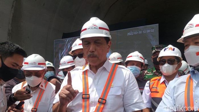 luhut-blak-blakan-soal-jebakan-utang-china-di-balik-proyek-kereta-cepat