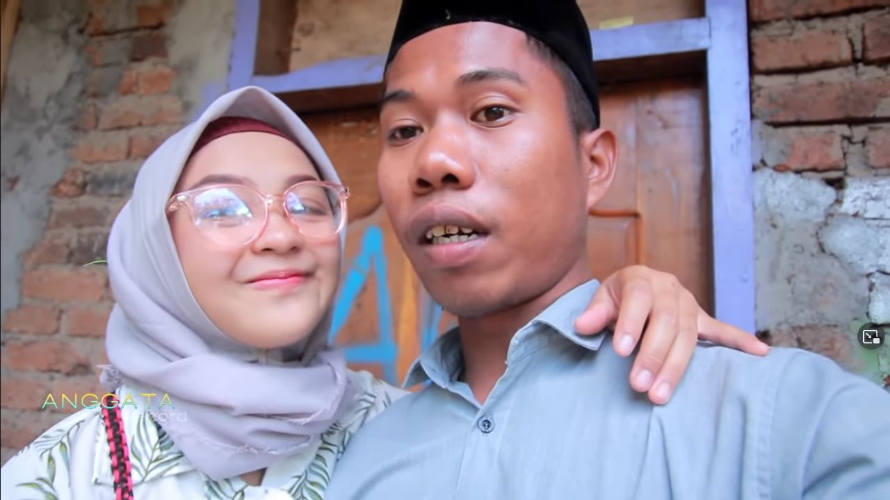 Istri Kegep Selingkuh dengan 5 Pria Usai Viral Diberi Mahar Sandal Jepit