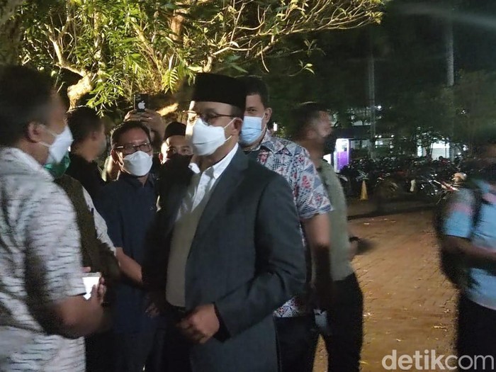 Respons Anies Kala Diteriaki 'Presiden' di Masjid Kampus UGM