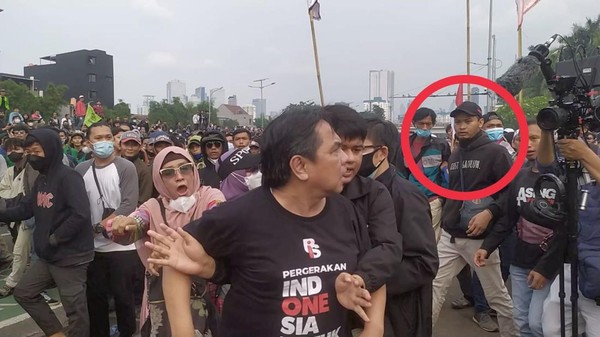 Potret Mereka yang Terekam Pukuli Ade Armando