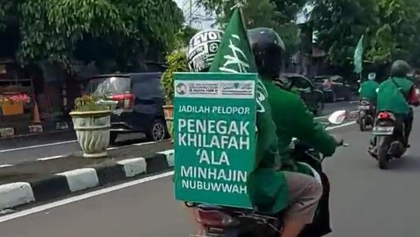tak-hanya-di-cawang-konvoi--khilafatul-muslimin--juga-terjadi-di-brebes