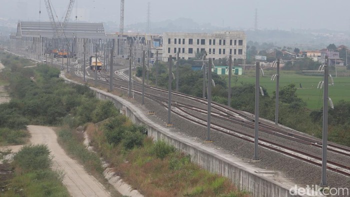 China Bikin Kereta Cepat di Negaranya Murah, Kok di RI Mahal?
